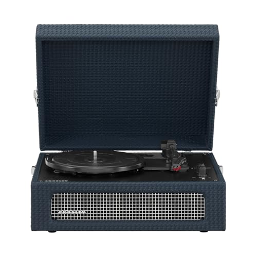 Crosley Voyager Tourne-disque Bluetooth portable, bleu marine - Les Beatles, Paul McCartney, John Lennon, RIngo Starr, George Harrison Crosley Voyager Tourne-disque Bluetooth portable, bleu marine