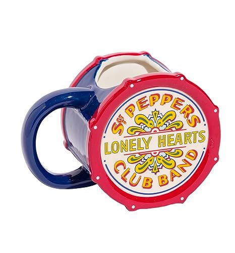 Half Moon Bay The Beatles SGT Peppers Lonely Hearts Club Band Mug en forme de tambour - Les Beatles, Paul McCartney, John Lennon, RIngo Starr, George Harrison Half Moon Bay The Beatles SGT Peppers Lonely Hearts Club Band Mug en forme de tambour