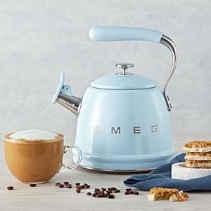 SMEG Retro Stovetop Whistling Kettle – 2.4Q (Pastel Blue) SMEG Retro Stovetop Whistling Kettle–24Q Pastel Blue