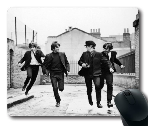 The beatles running rectangle mouse pad by icasepersonalized - Les Beatles, Paul McCartney, John Lennon, RIngo Starr, George Harrison The beatles running rectangle mouse pad by icasepersonalized