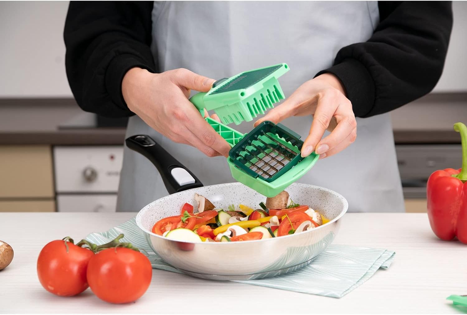 Nicer Dicer Quick Professional - Multifunctional Kitchen Slicer for Veggies Fruits