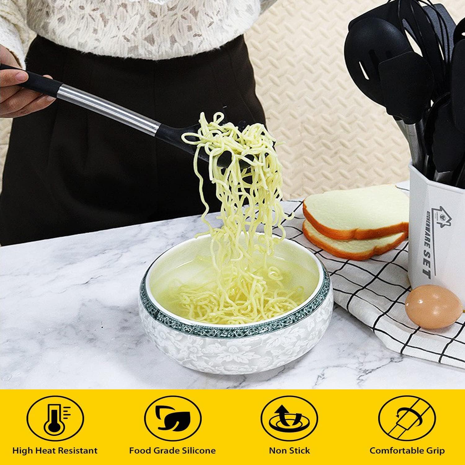 Silicone Pasta ForkHigh Heat Resistance480FComfortable Design