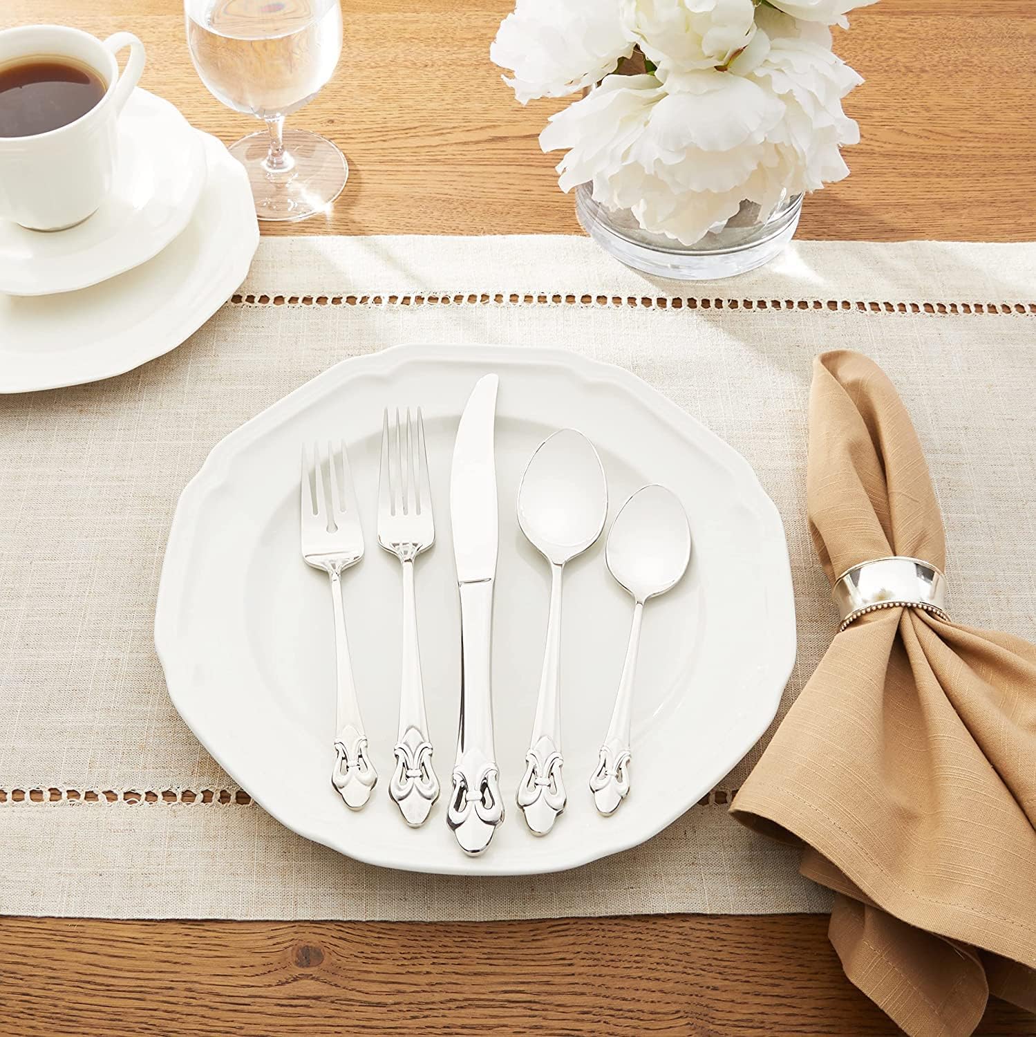 Perfect Ginkgo International Fleur de Lis 5-Piece Flatware Set