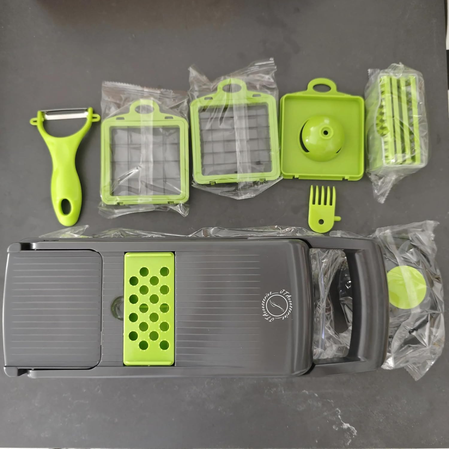 16-in-1 Vegetable Chopper
