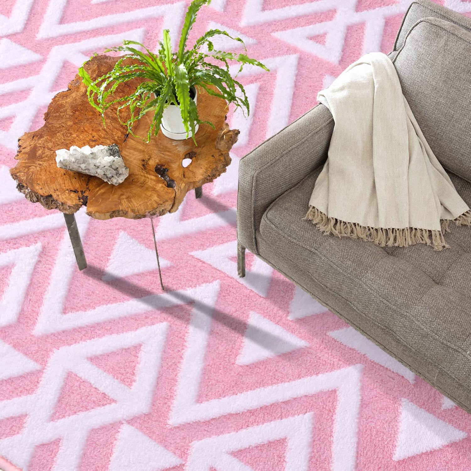Ompaa Ultra Soft Shaggy Rug 5x8 Feet Pink Geometric Textured Carpet